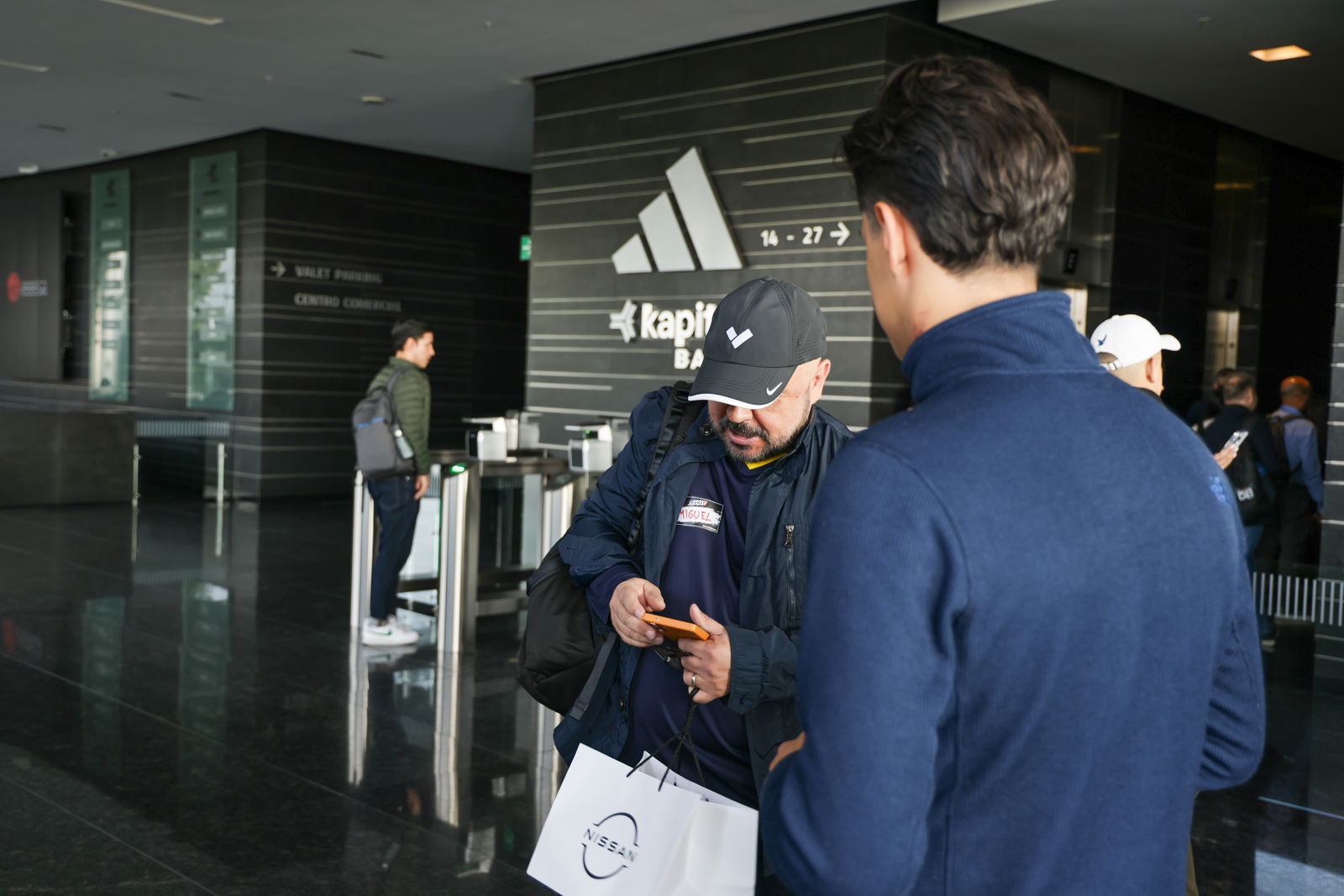 Nissan Gallery