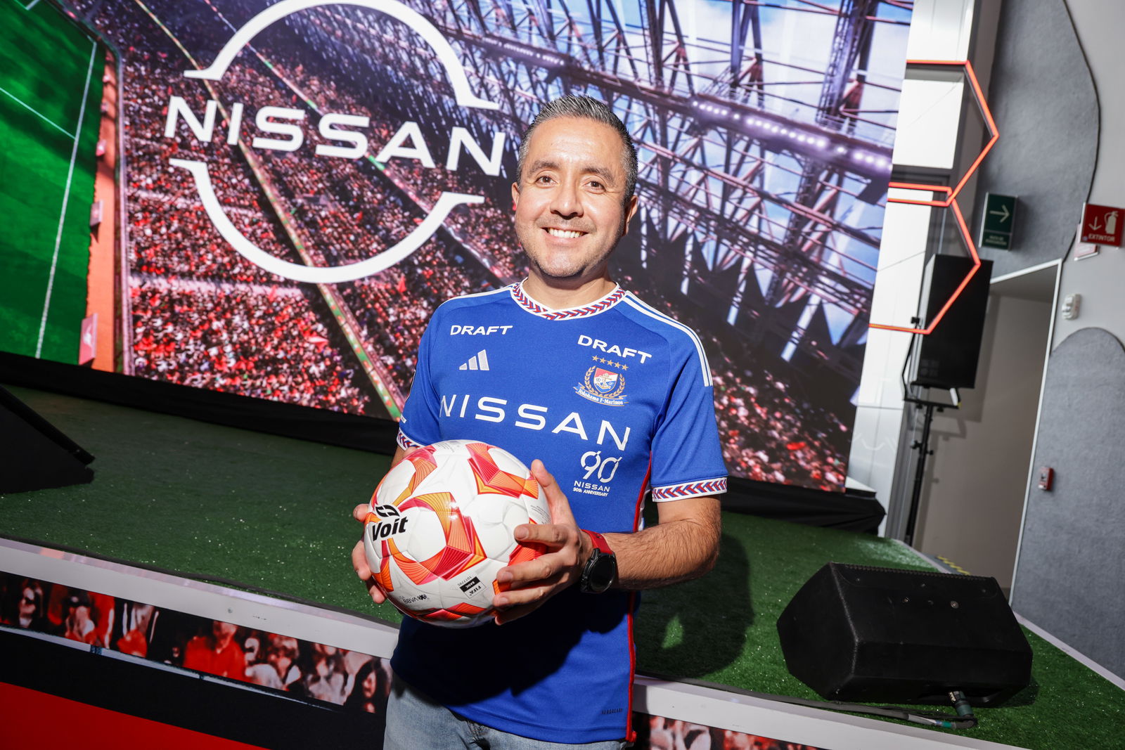 Nissan Gallery