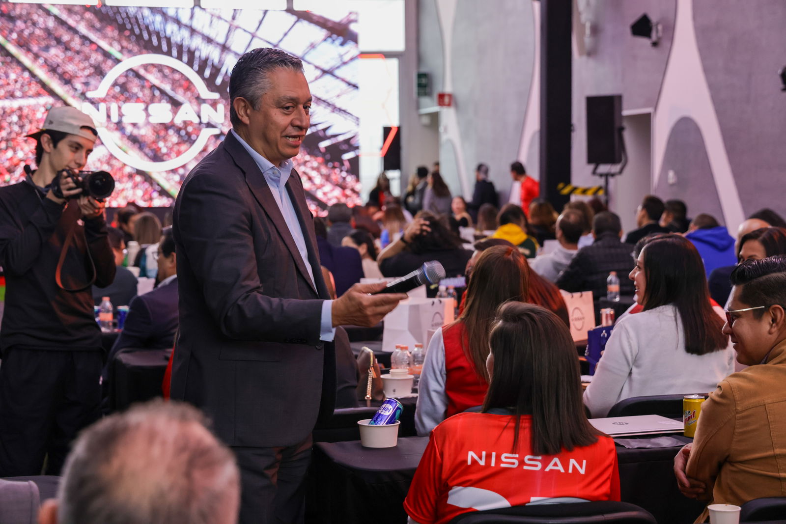 Nissan Gallery