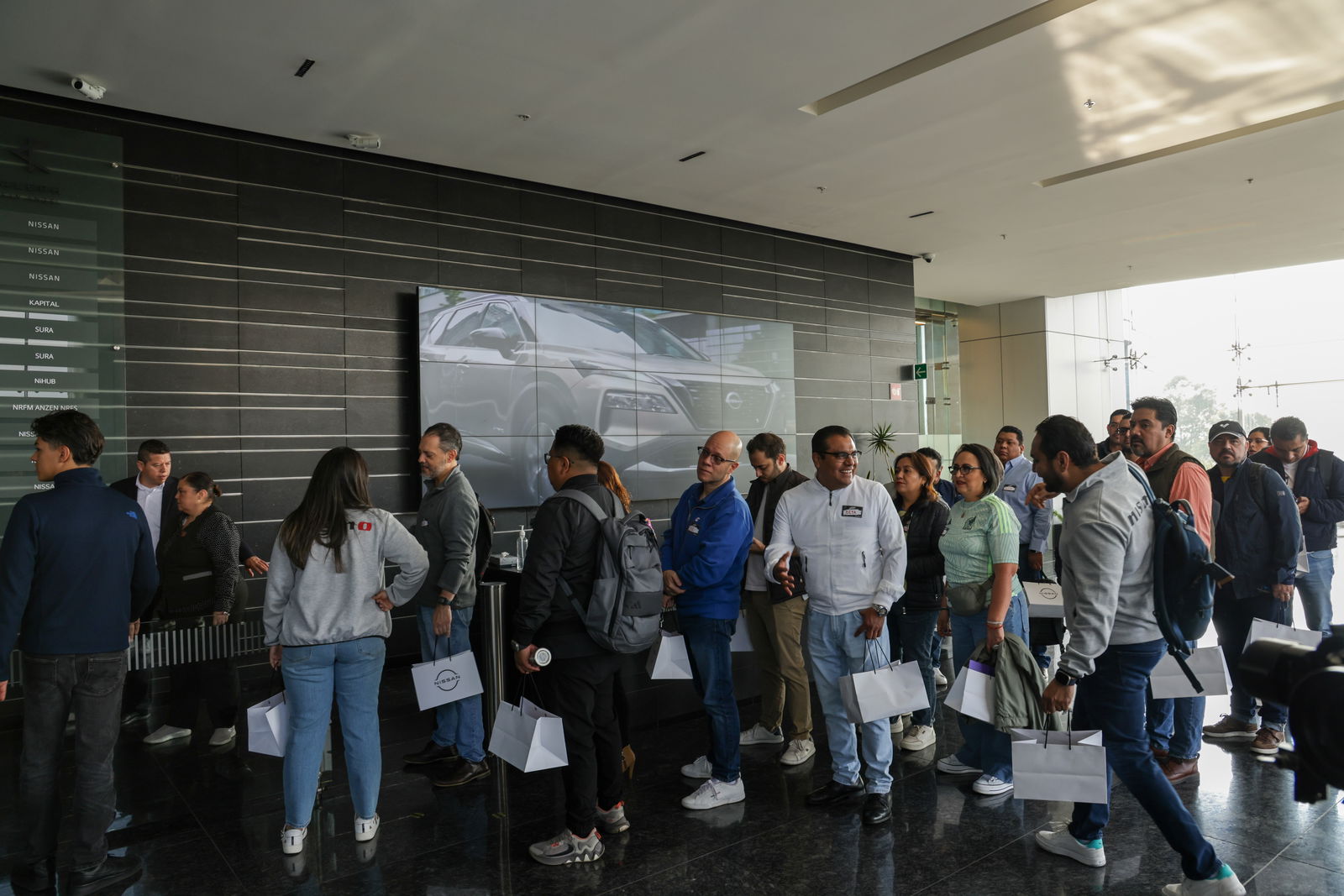 Nissan Gallery