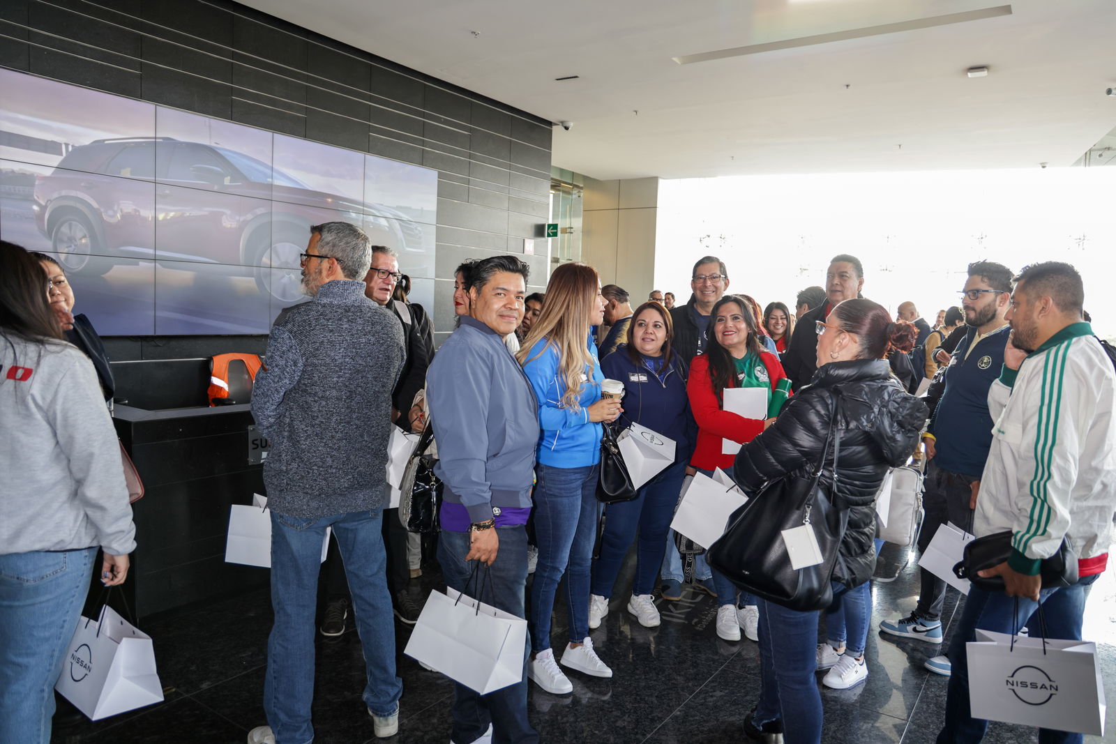 Nissan Gallery