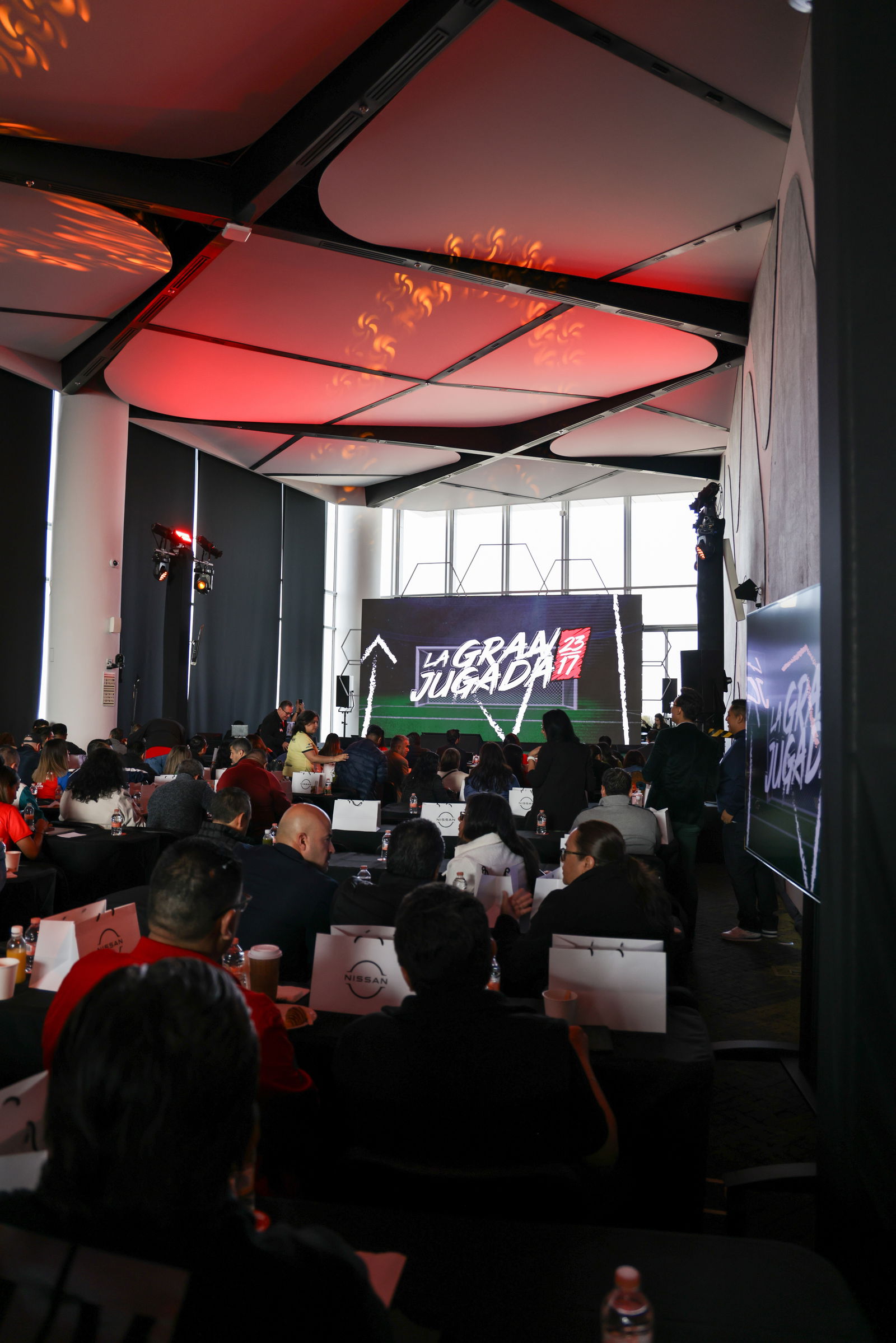 Nissan Gallery