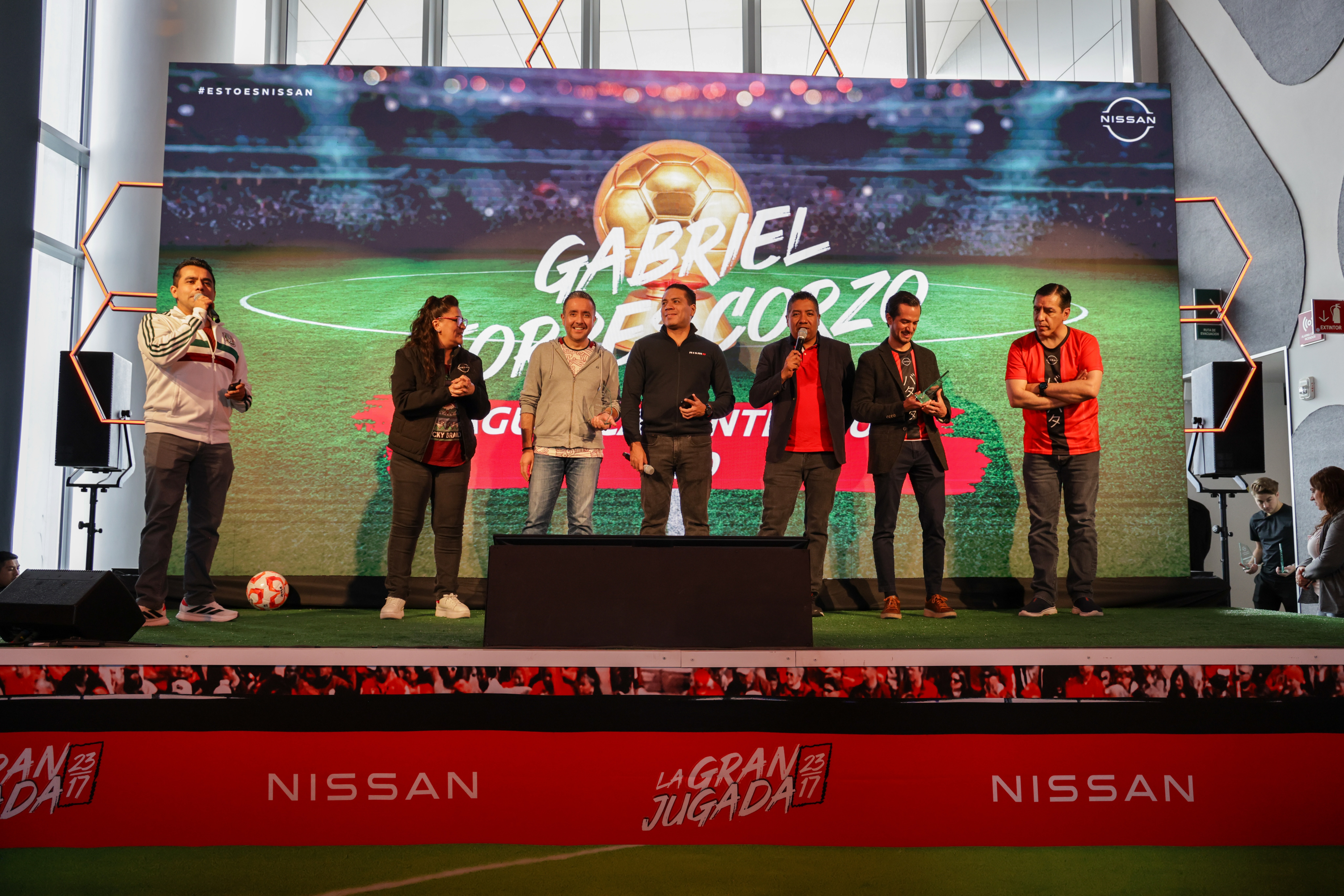 Nissan Gallery