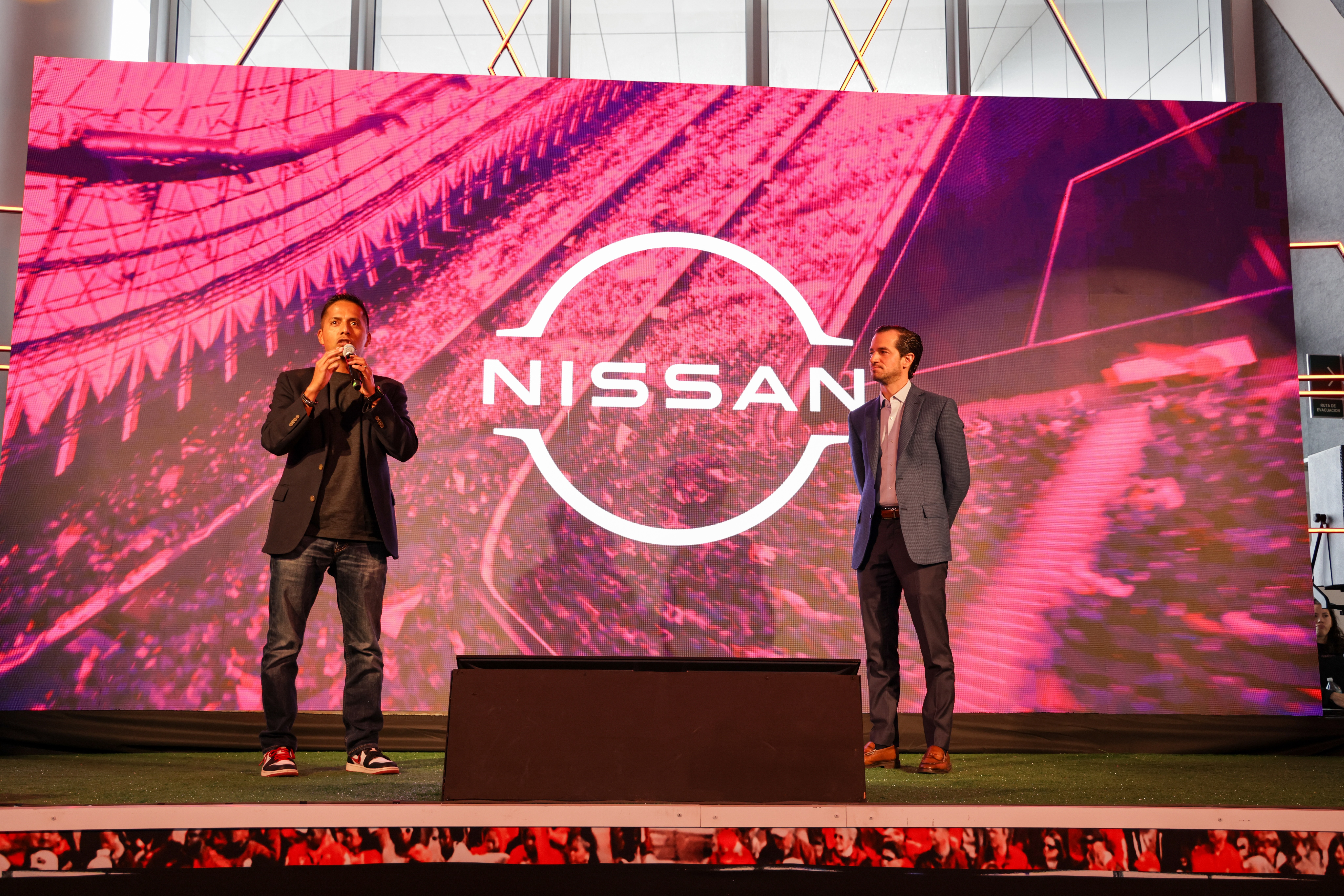 Nissan Gallery