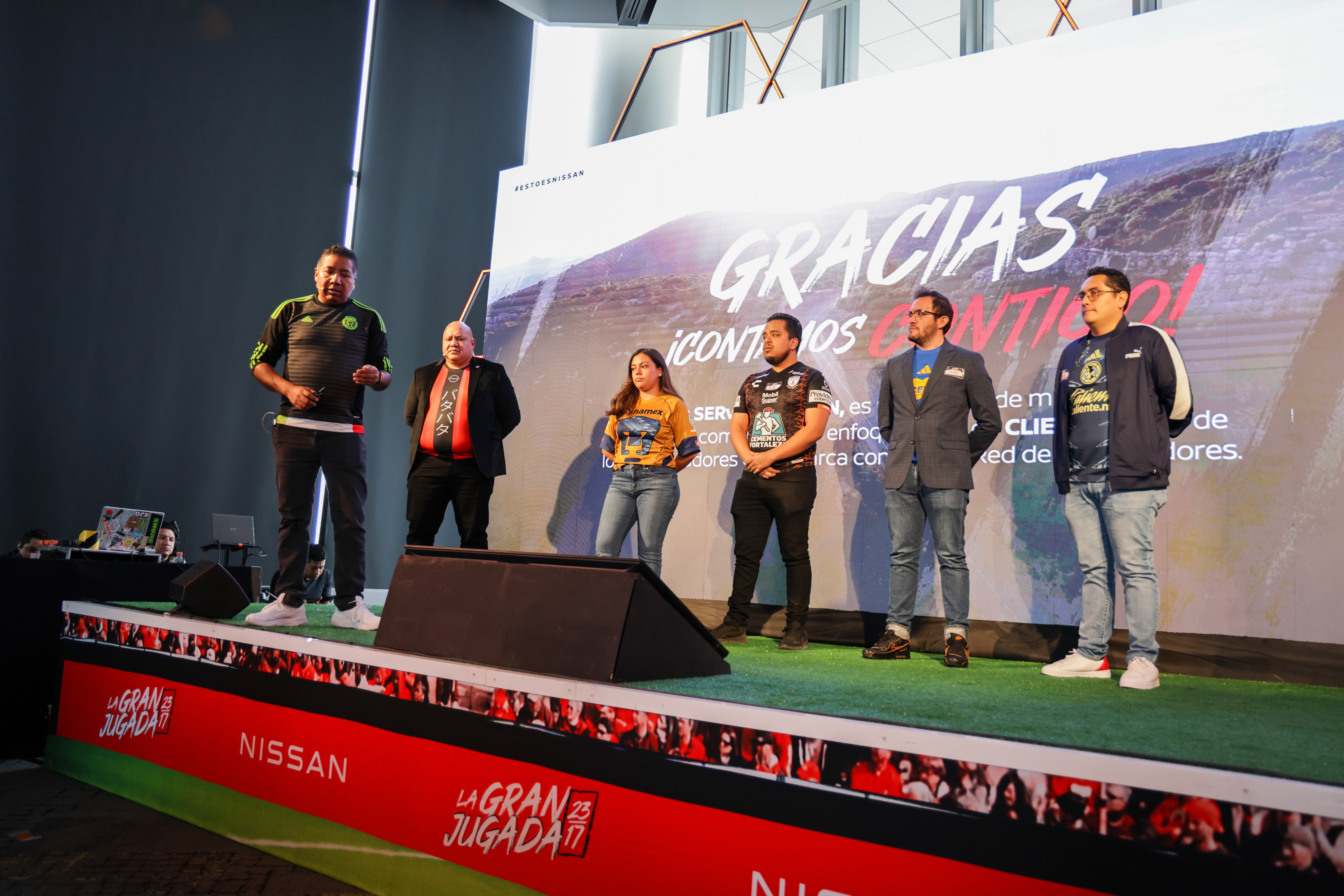 Nissan Gallery