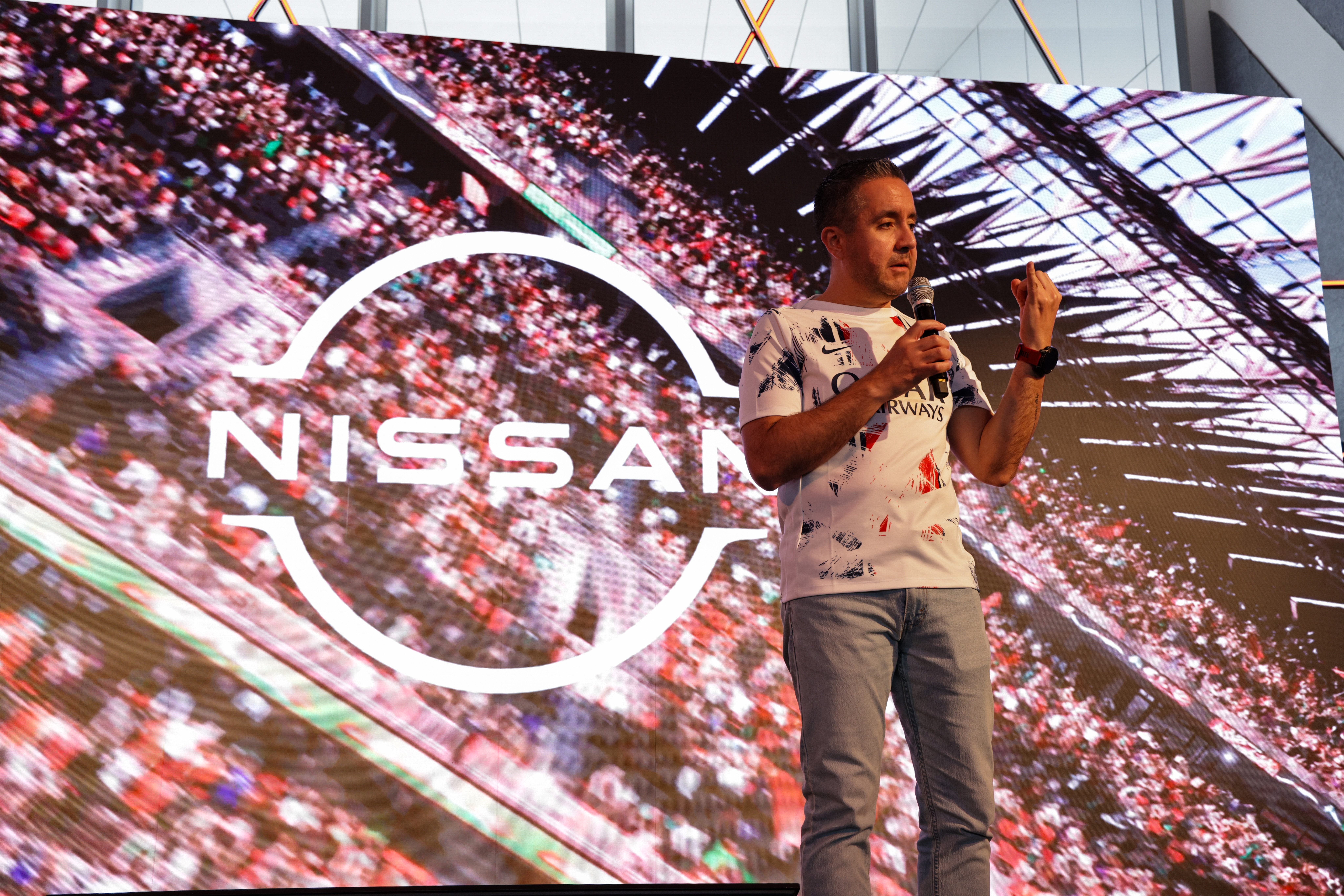Nissan Gallery