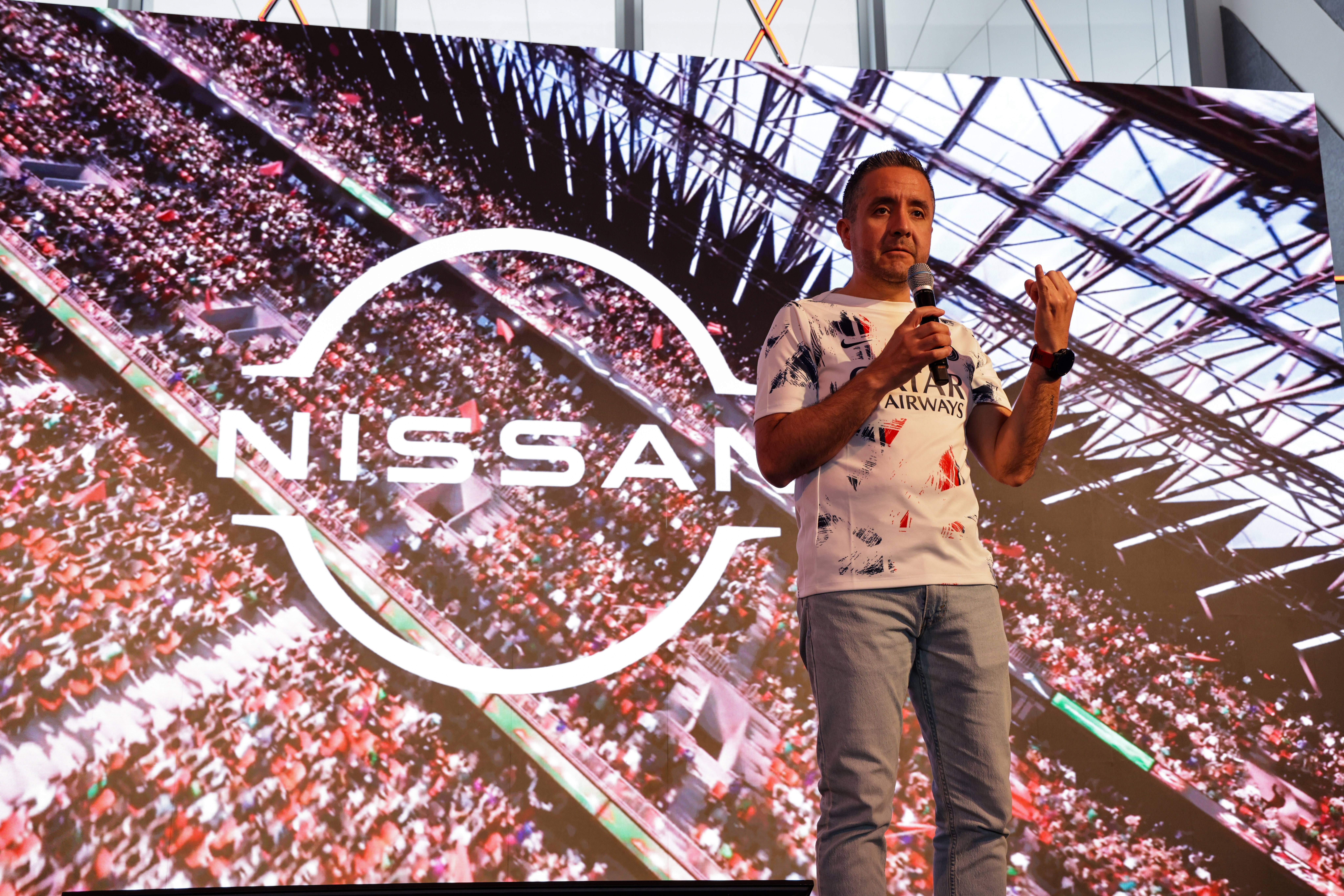 Nissan Gallery