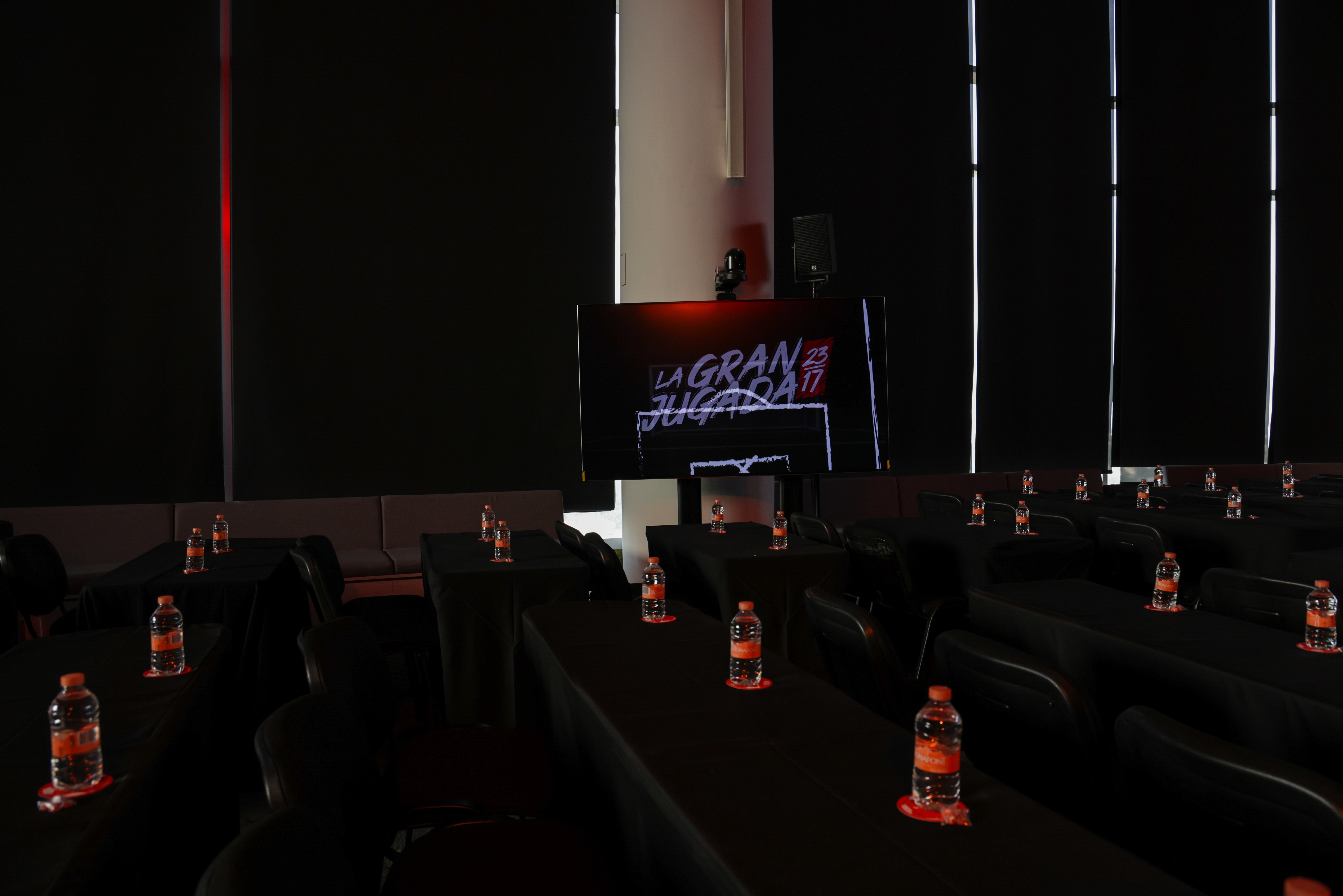 Nissan Gallery