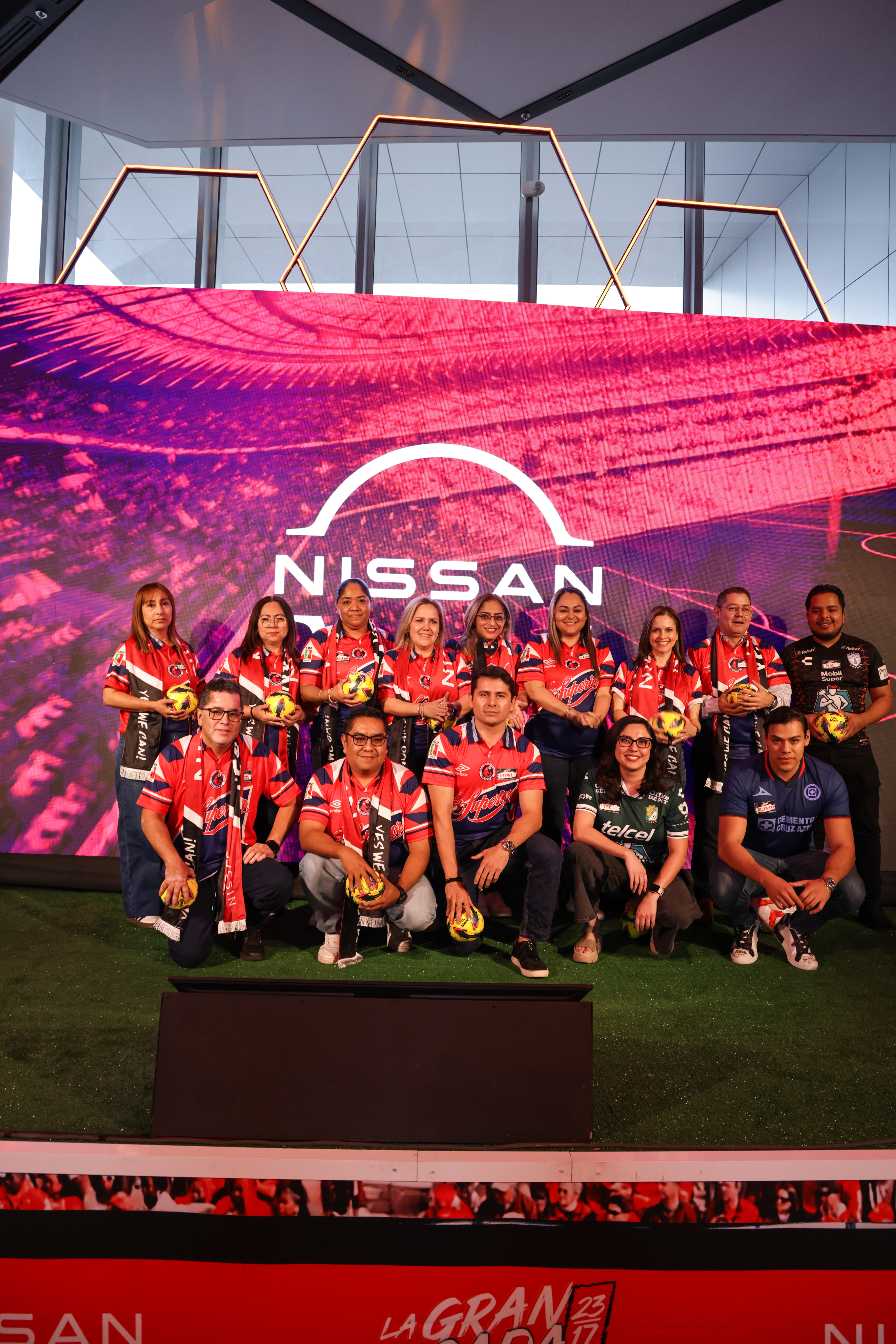 Nissan Gallery