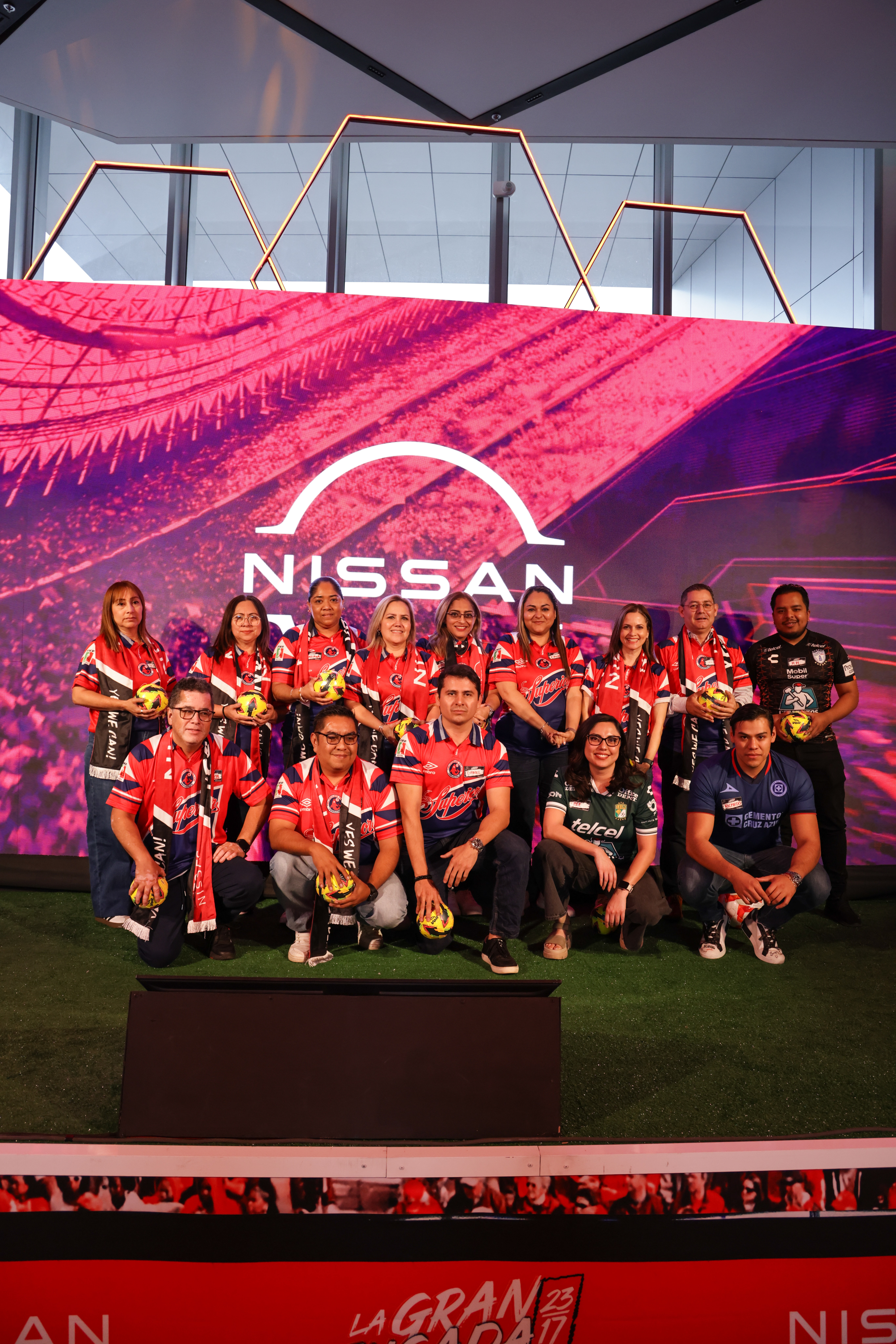 Nissan Gallery