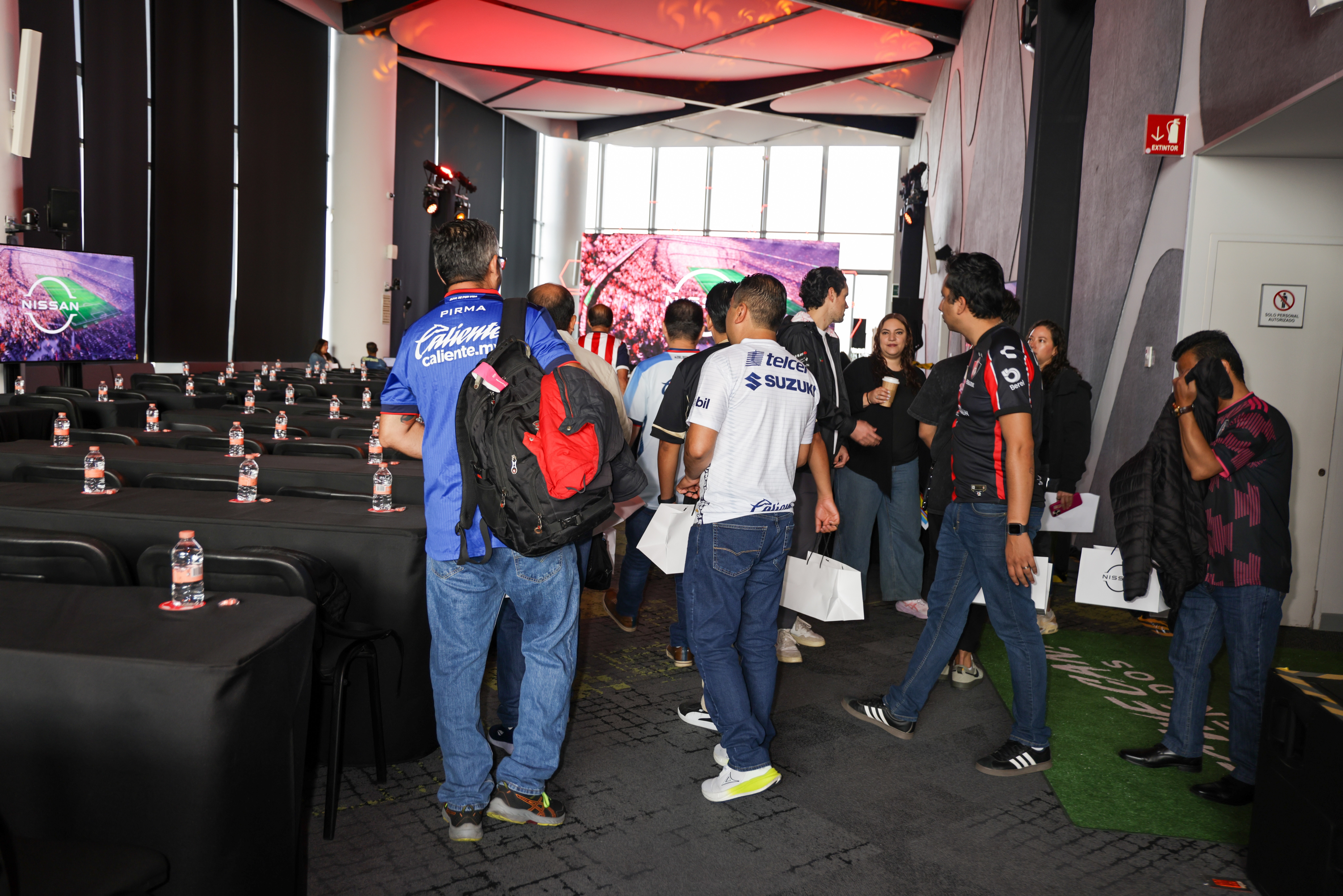 Nissan Gallery