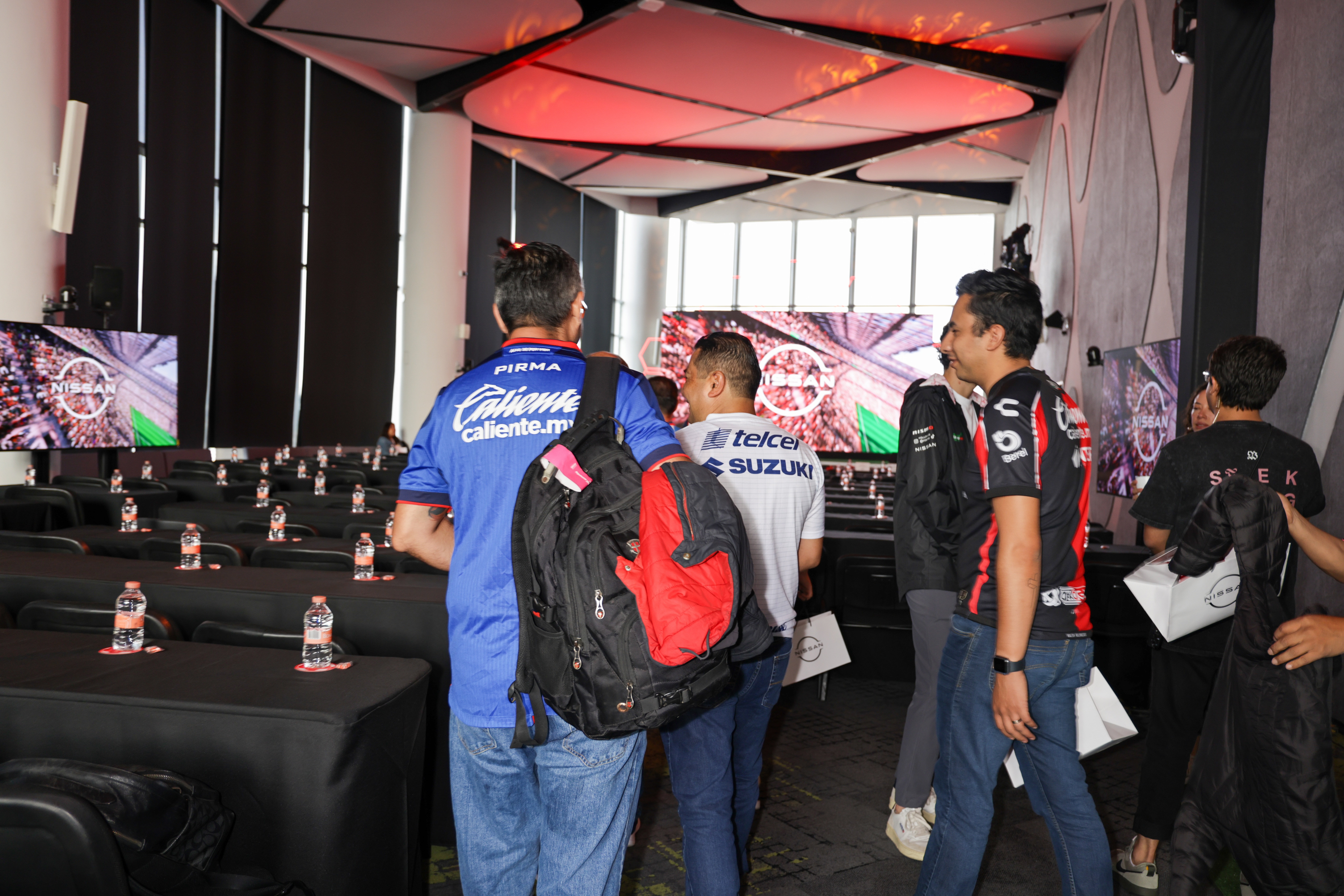 Nissan Gallery