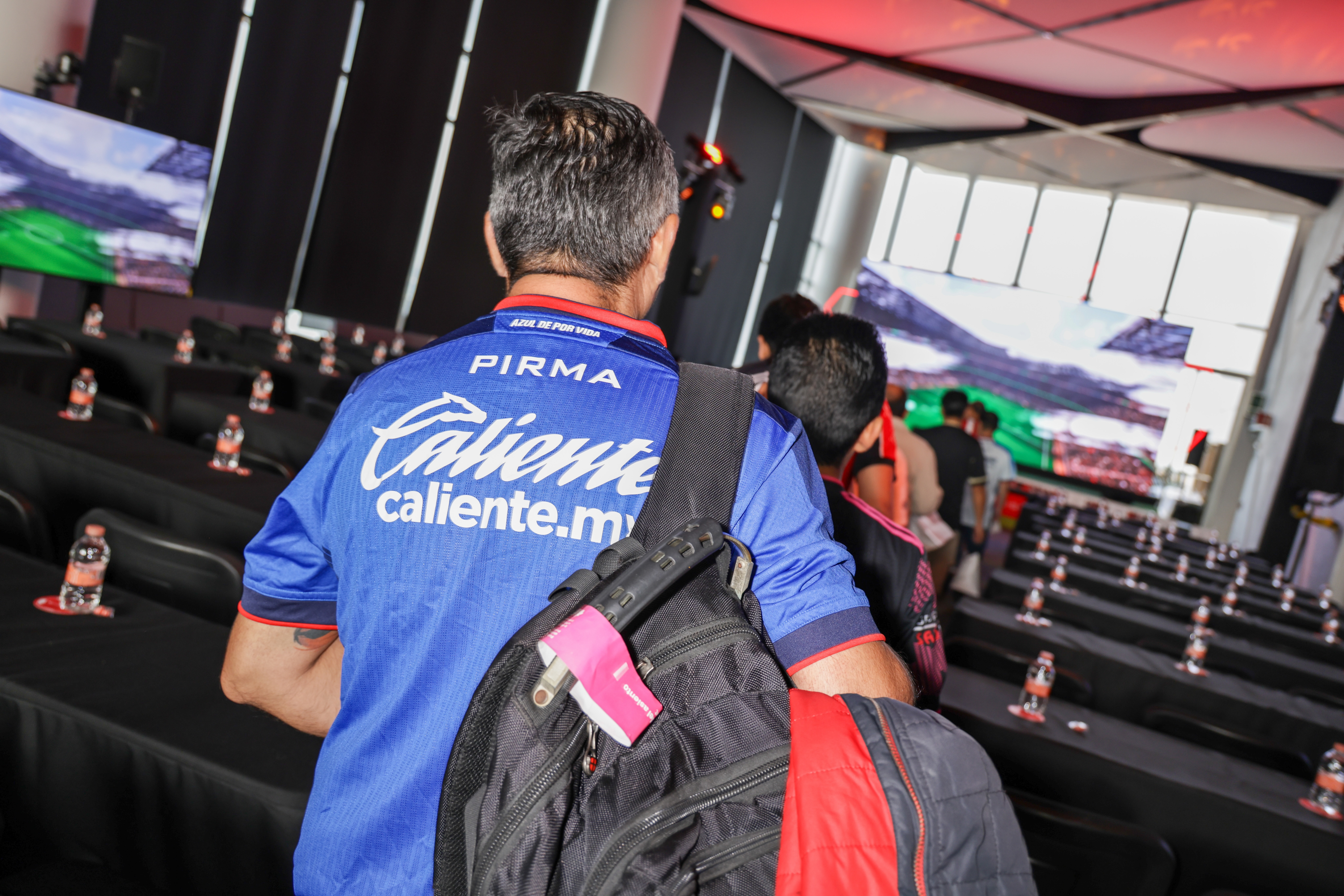 Nissan Gallery